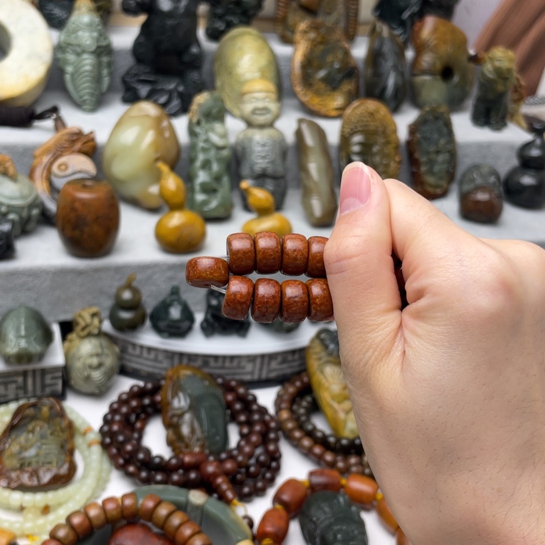 灰***灰岫岩河磨玉（透闪石质玉）未镶嵌把件