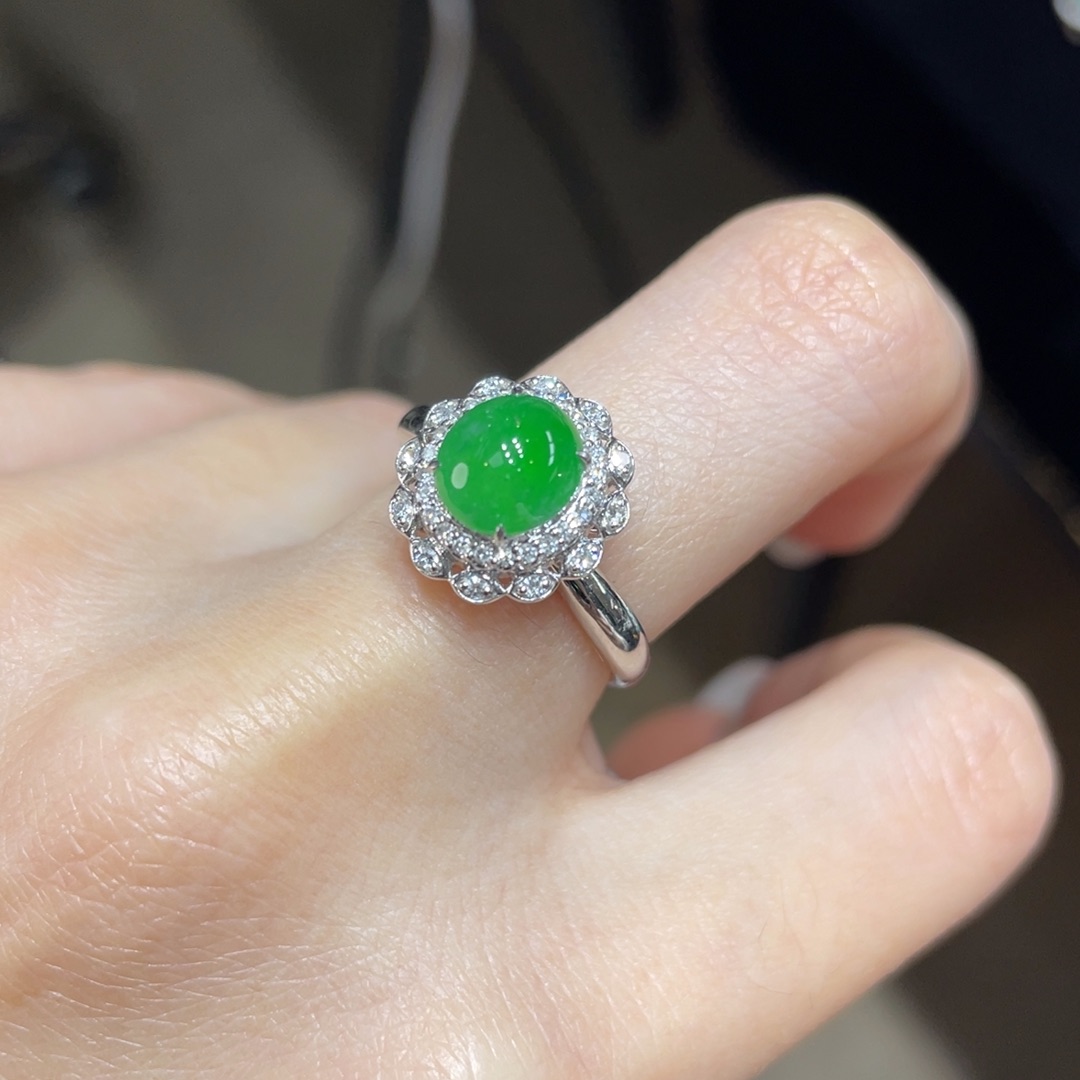 翡翠颈饰18K金镶嵌天然缅甸翡翠a货