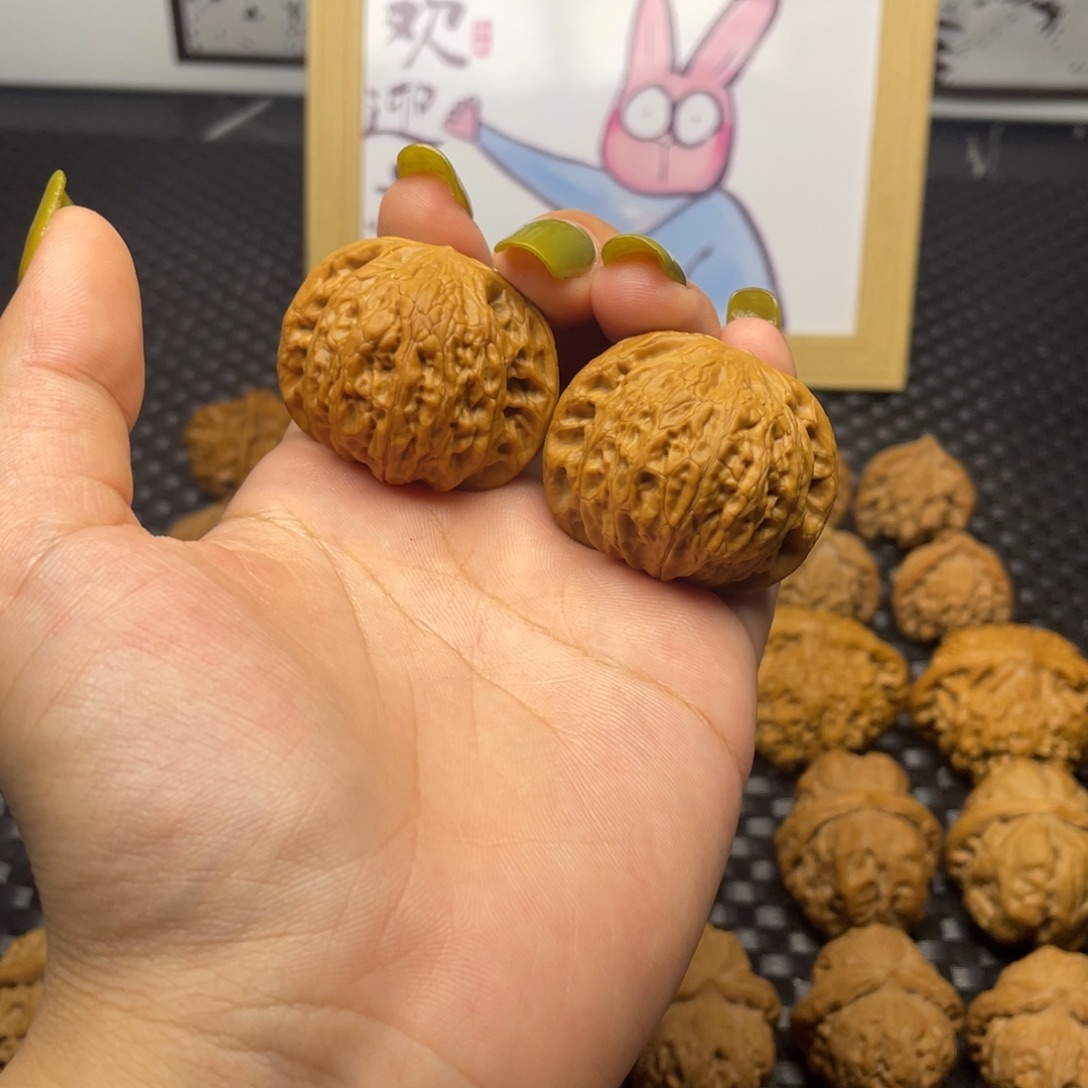 知***.文玩核桃吊坠铁锤39全打底