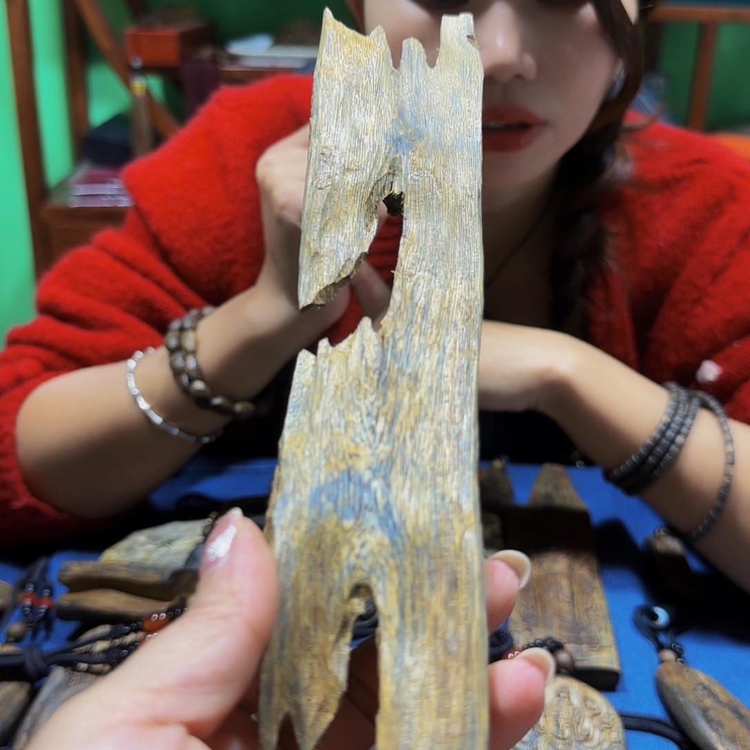 沉香沉香碎屑海南白奇乌身原材老料54克