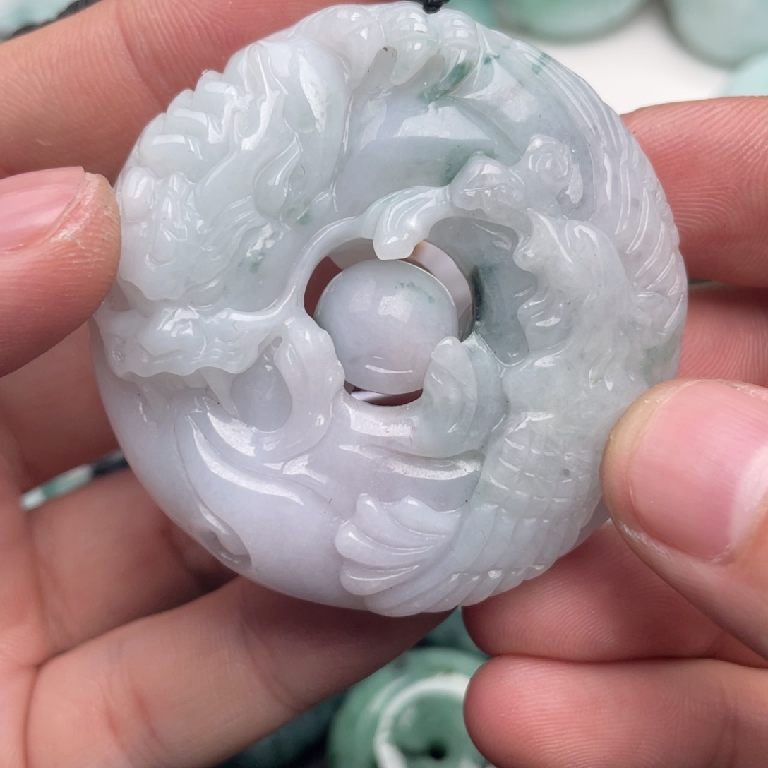 陌***`翡翠未镶嵌吊坠(不含链)