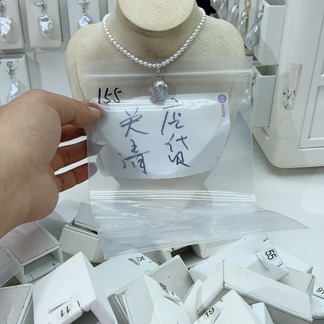 淡水珍珠颈饰合金
