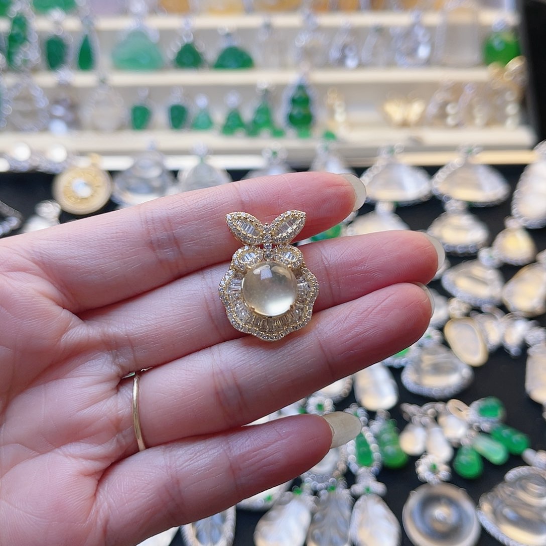 颈饰银S925镶嵌石英质玉熊