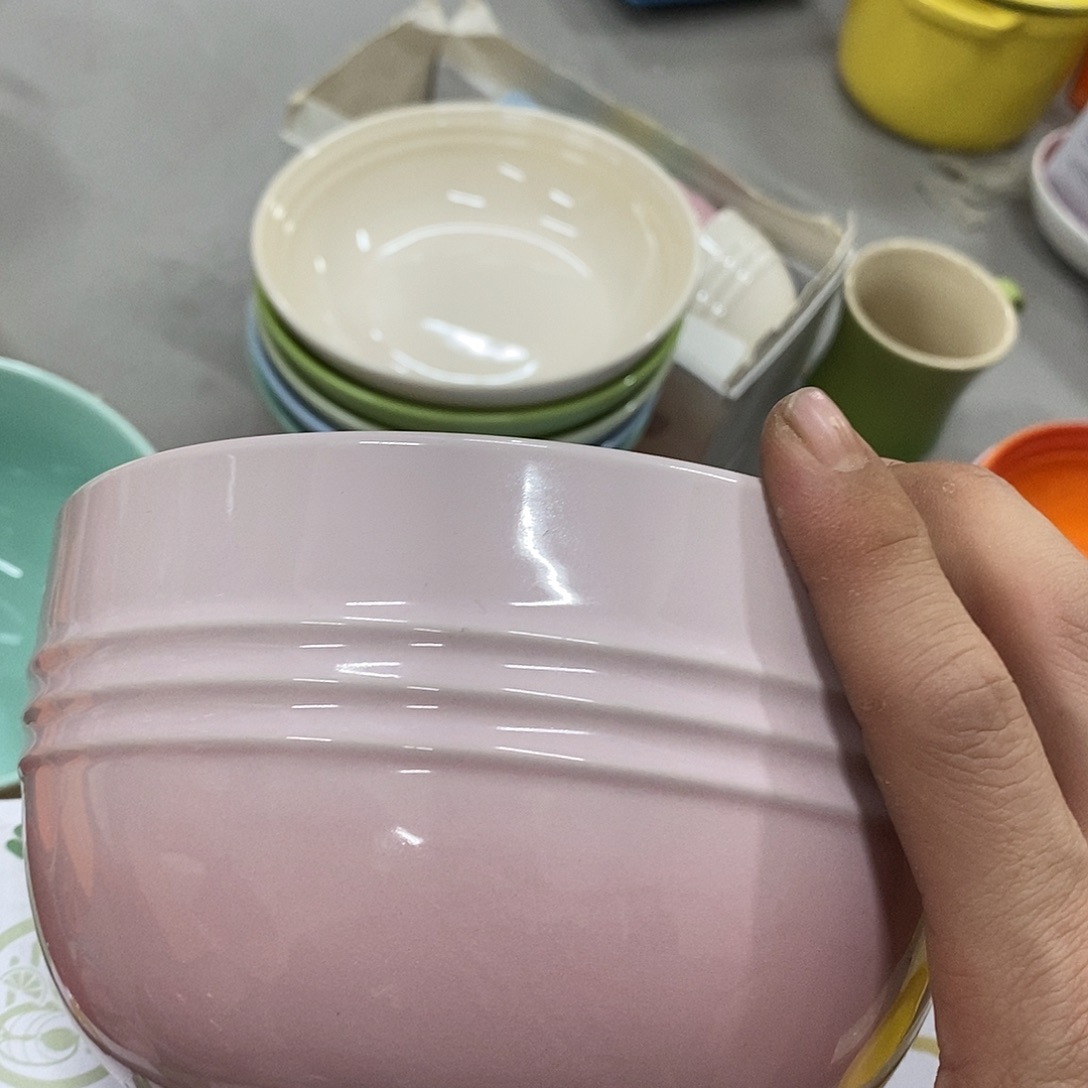 陶瓷轻虹粉色面碗