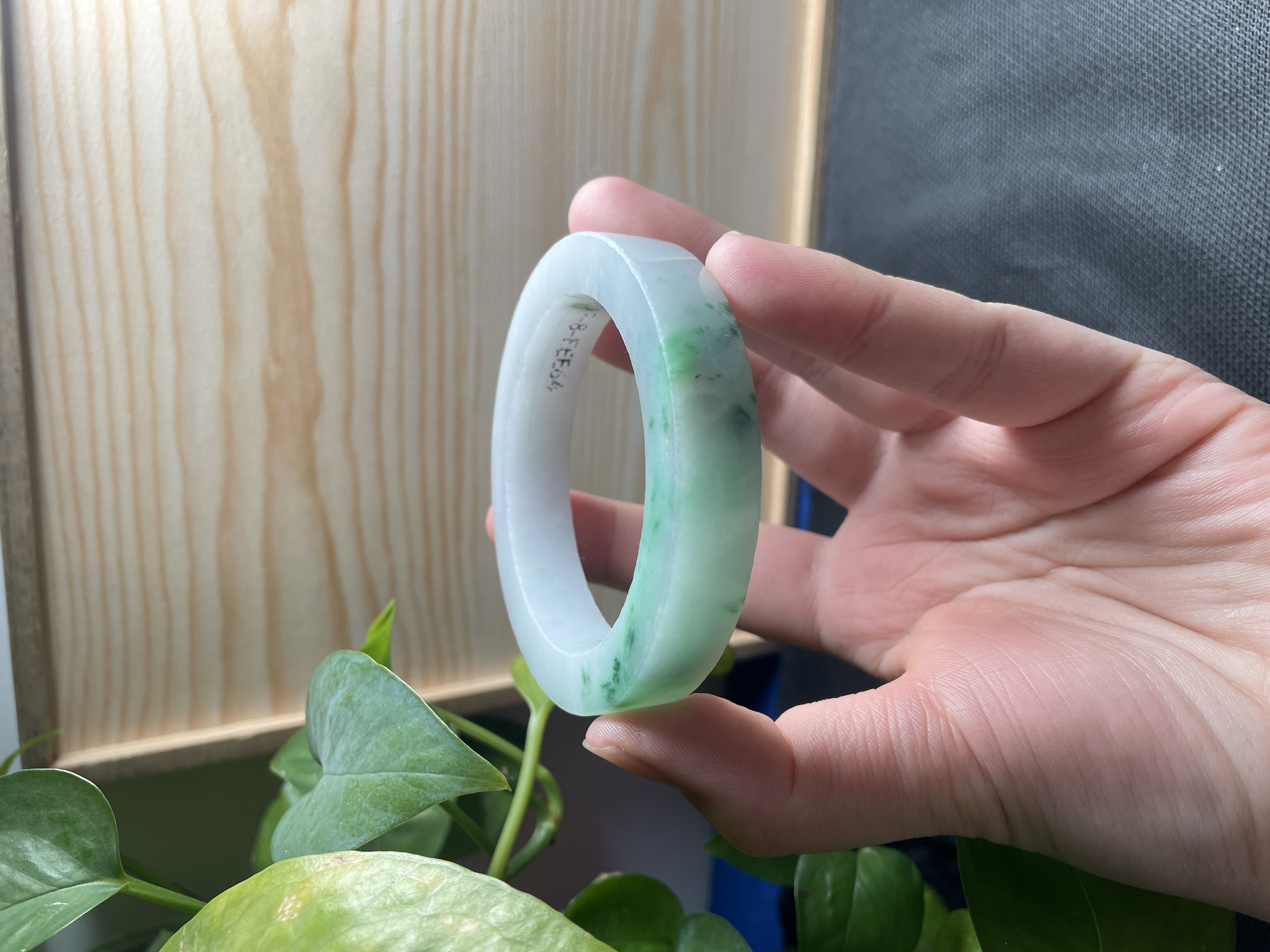 白底青半山水天然A货翡翠手镯定制