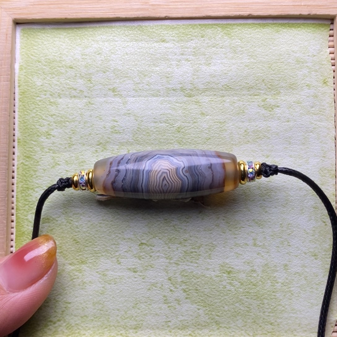 －***-玛瑙/玉髓未镶嵌珠宝半成品