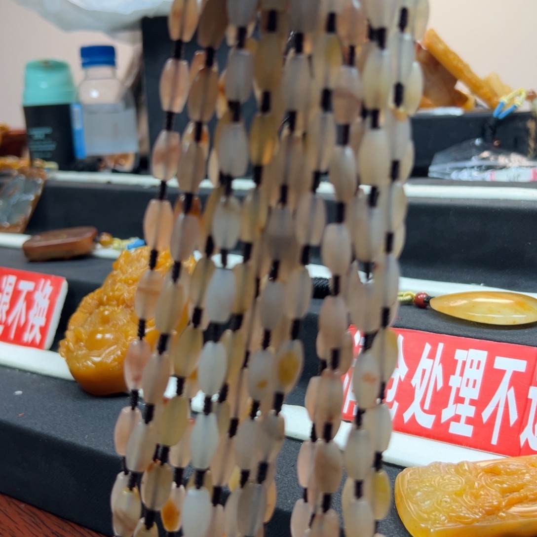 石英质玉（黄龙玉）未镶嵌hly