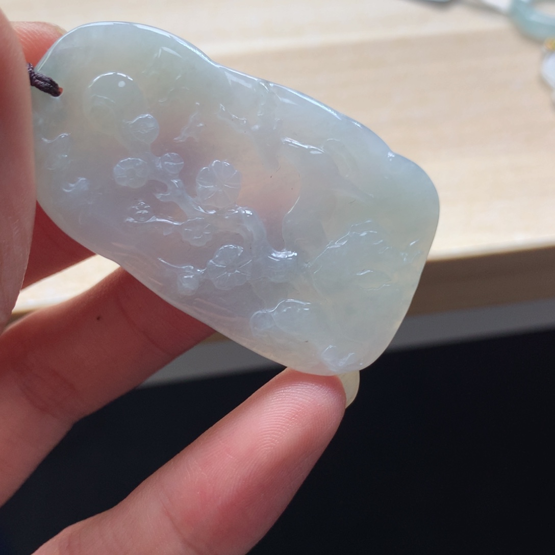 颈饰未镶嵌翡翠吊坠