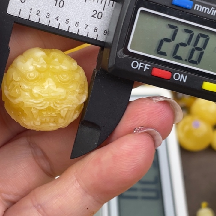 蜜蜡未镶嵌裸石微瑕398