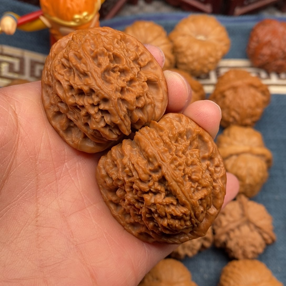 文玩核桃把件41全品红皮高炮南疆