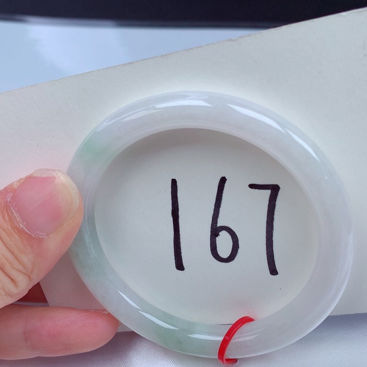 翡翠手镯未镶嵌翡翠