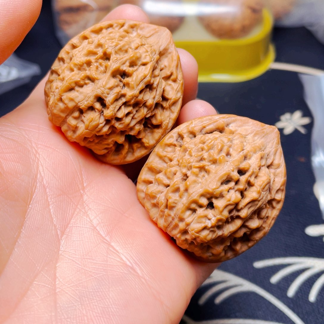 吊坠文玩核桃官帽一对