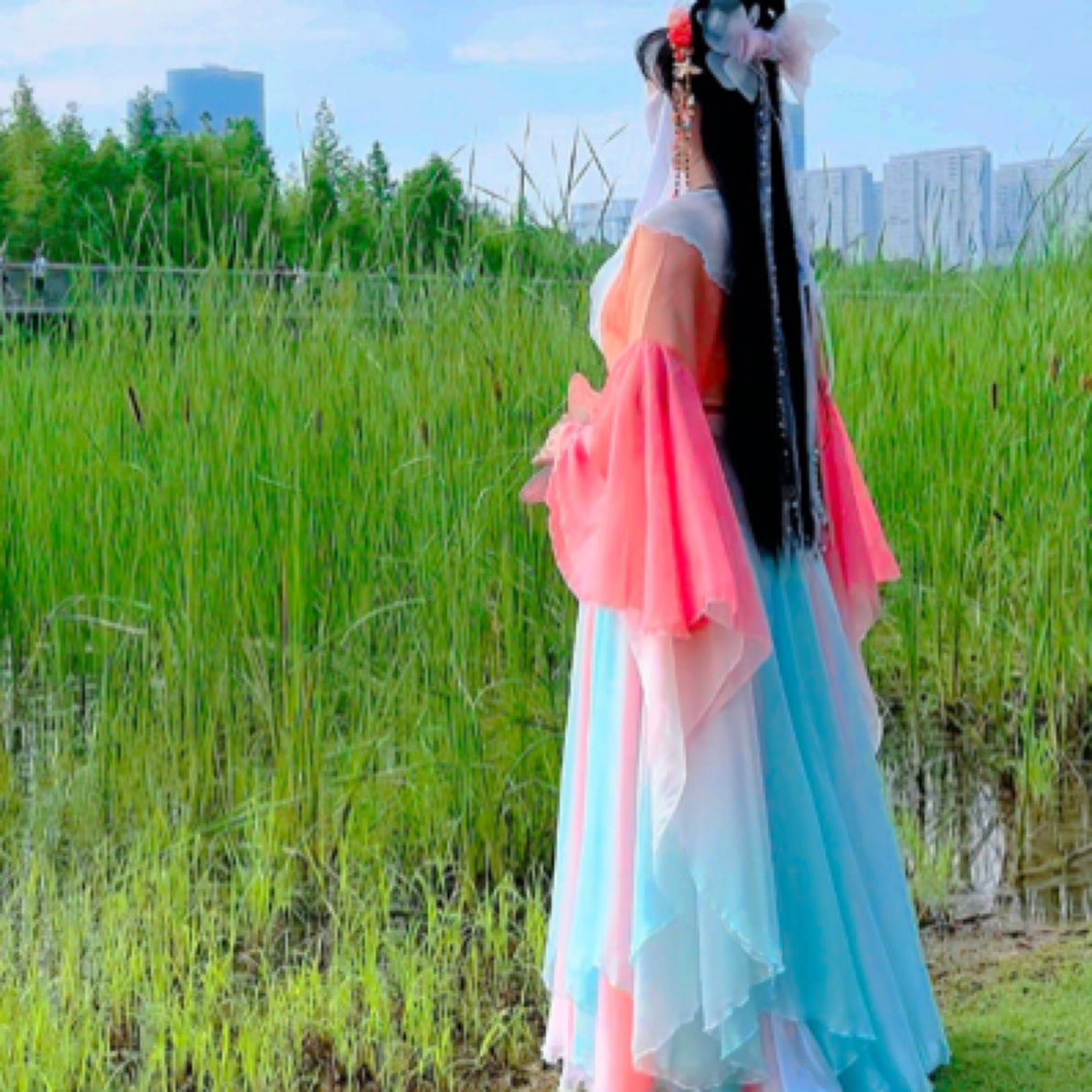 西瓜粉渐变色燕尾喇叭袖仙女舞蹈服古装