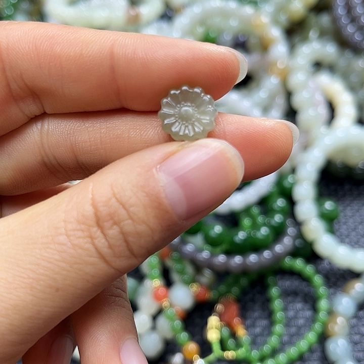 和田玉未镶嵌手机链