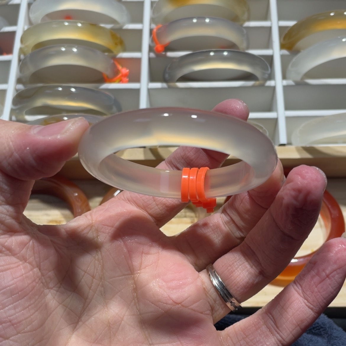 【闪购商品】玛瑙/玉髓手镯合金2.8