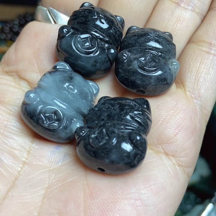 翡翠散珠招财猫上下通孔一颗的价格
