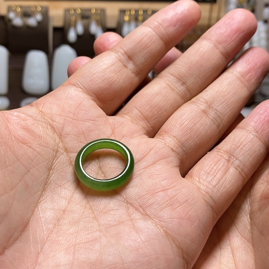 和田玉挂件未镶嵌广***花