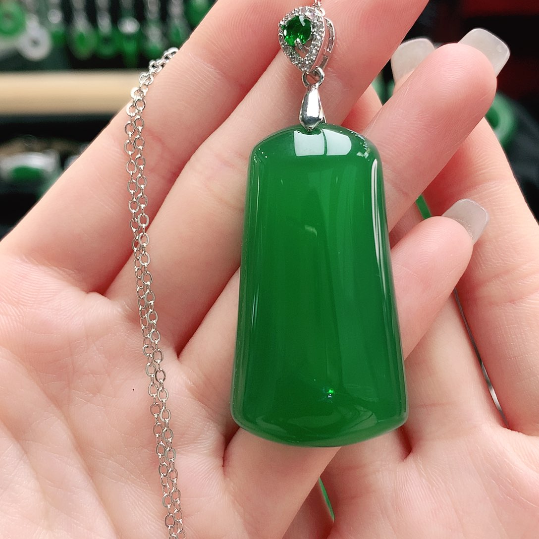 玛瑙/玉髓未镶嵌吊坠