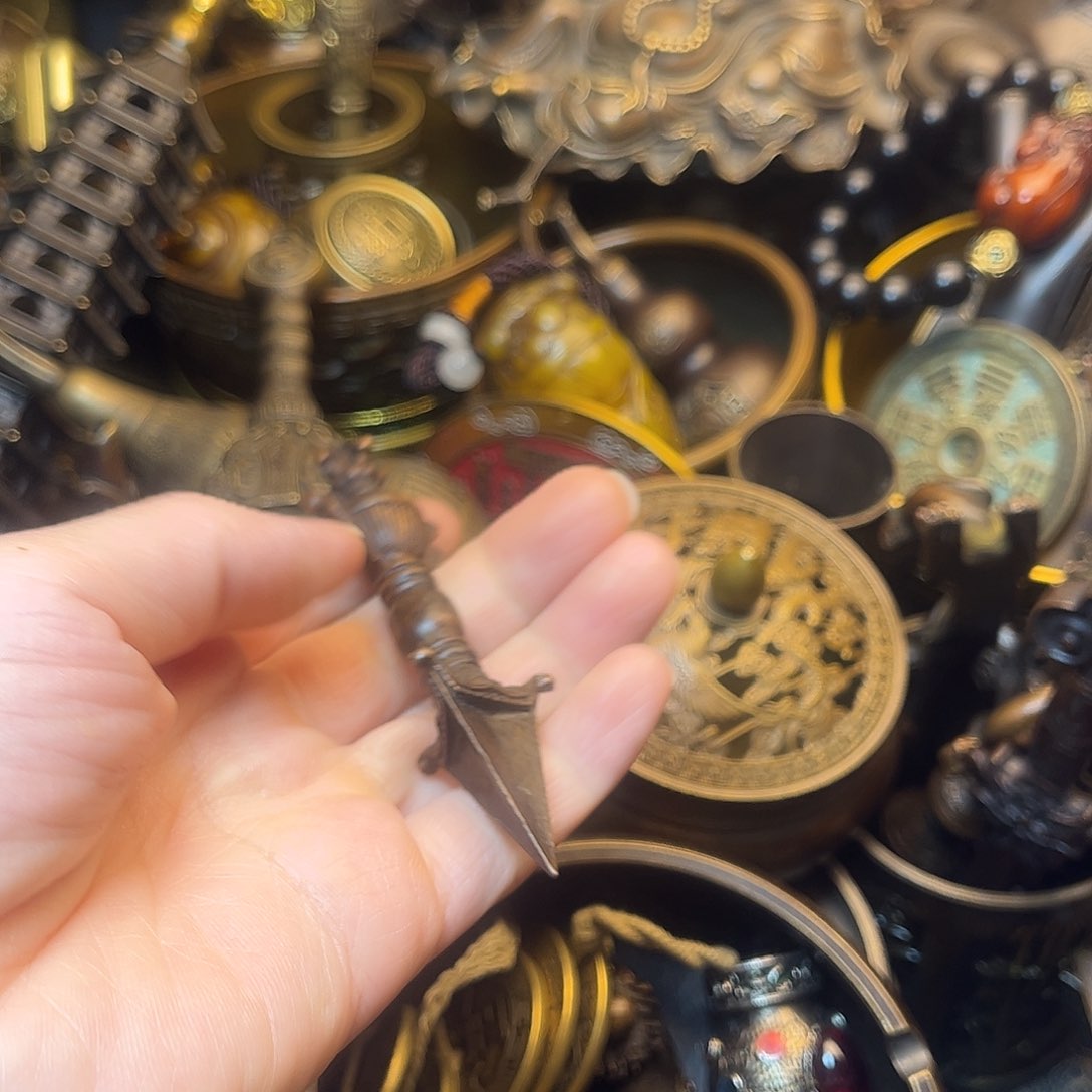 精美铜器工艺品等