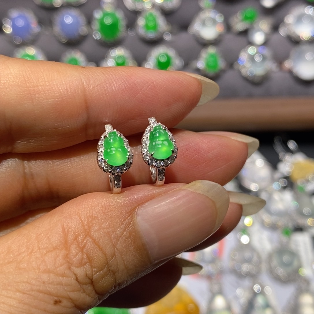 翡翠18K金镶嵌耳饰