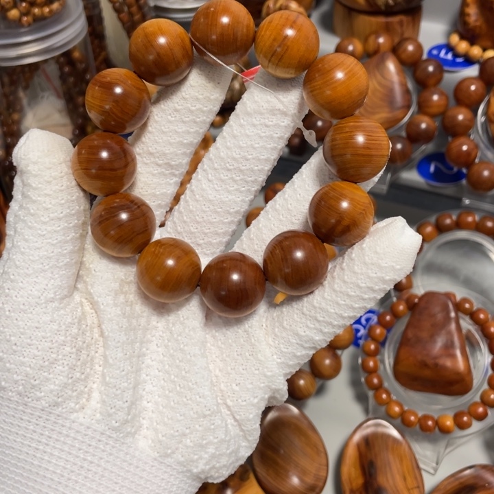 越***儿柏木太行崖柏香料黑油2.0牛毛细纹，性价比高