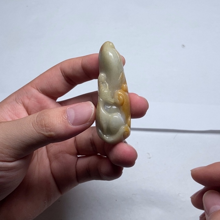 翡翠未镶嵌颈饰狐狸2