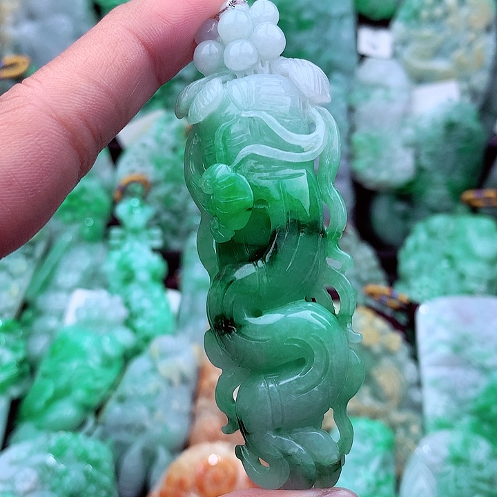 翡翠吊坠(不含链)未镶嵌