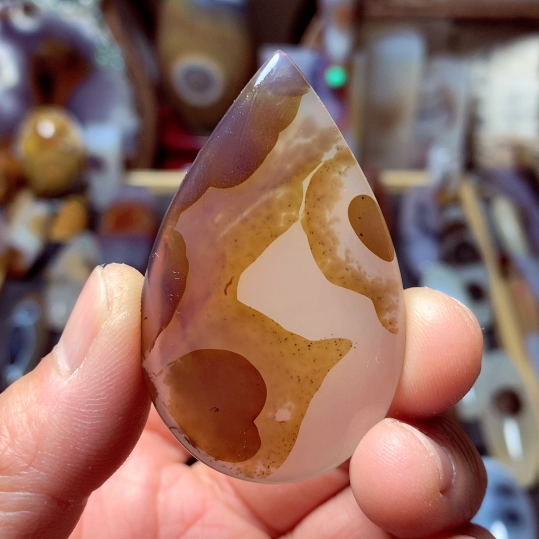 玛瑙/玉髓颈饰未镶嵌