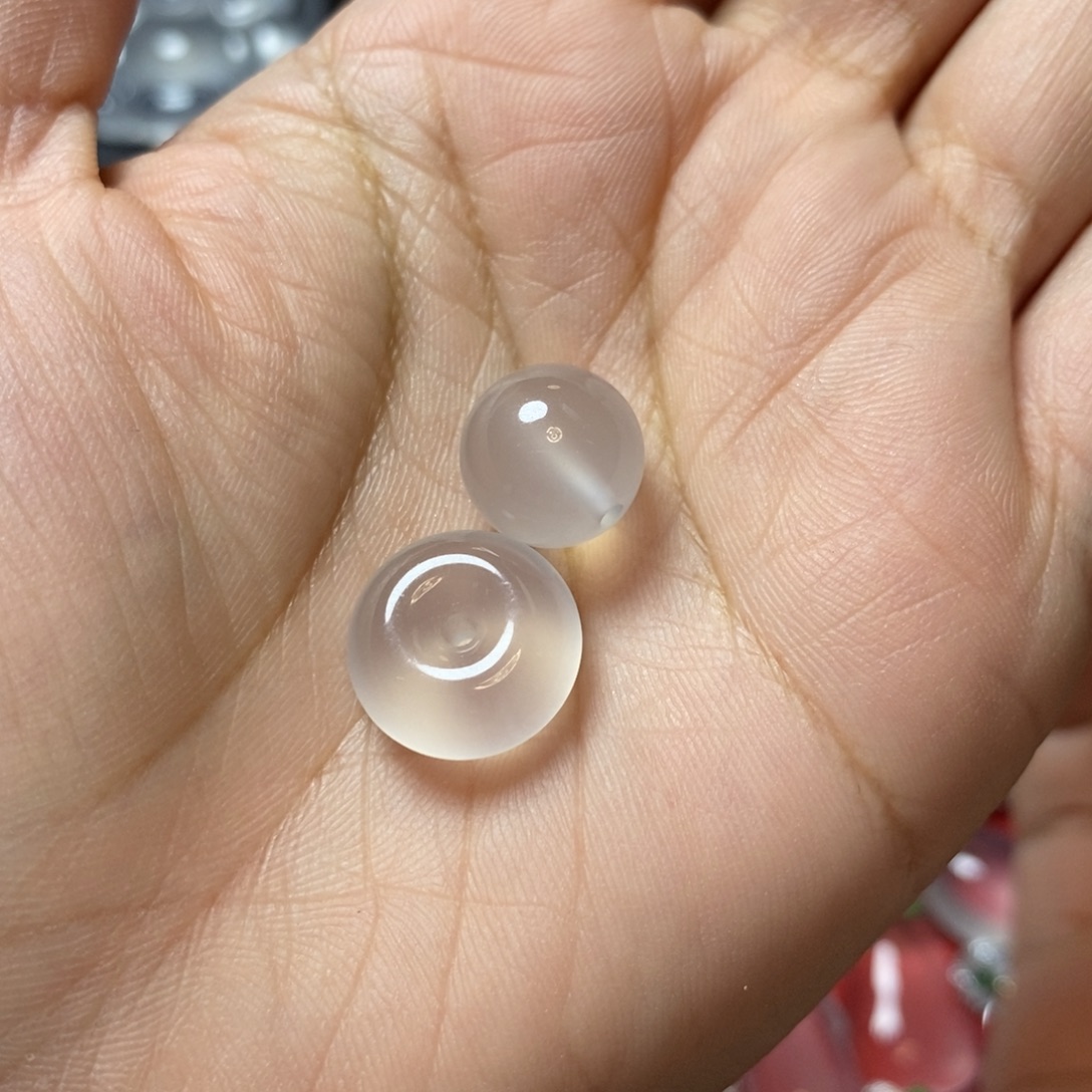 雨***8石英质玉未镶嵌吊坠