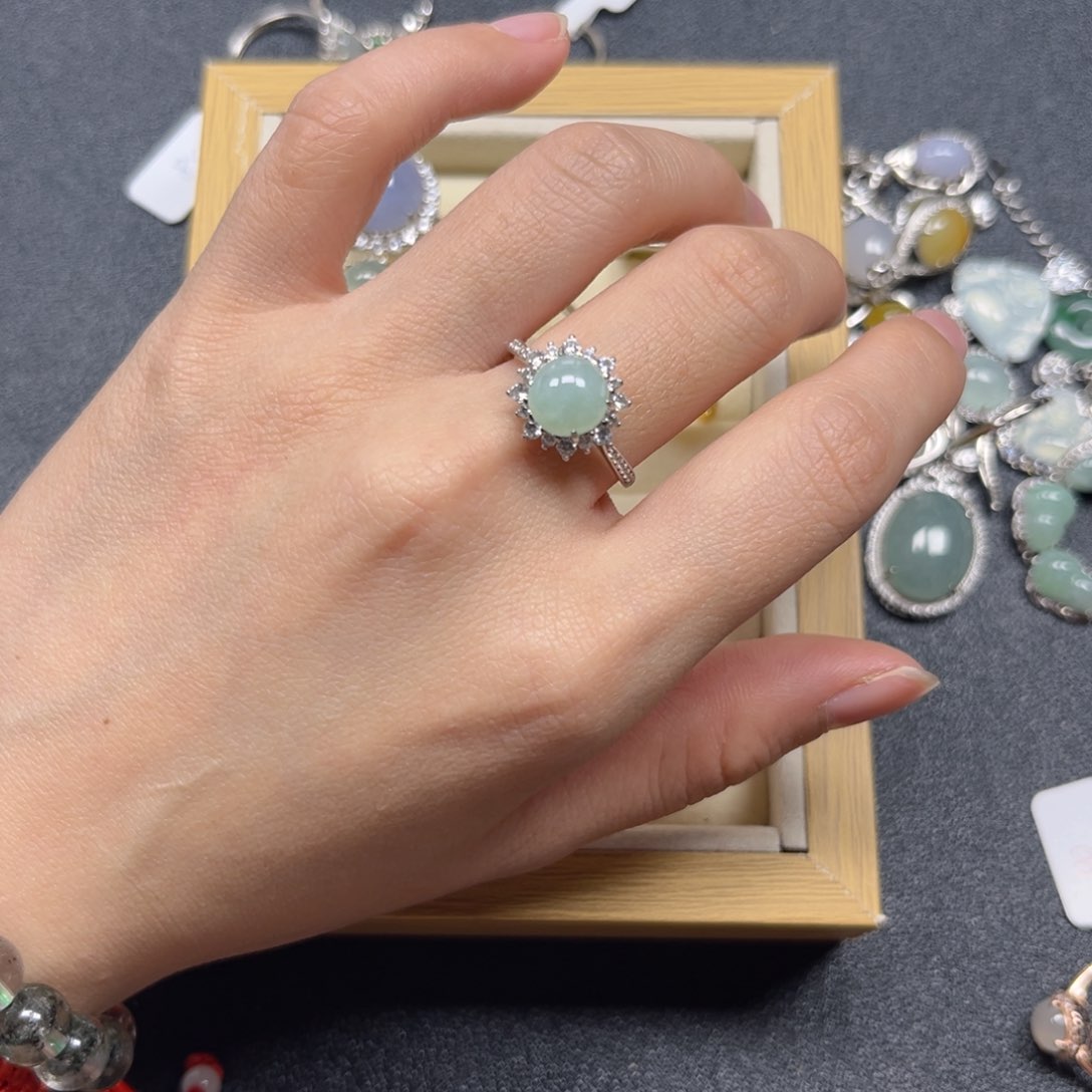 翡翠戒指银S925镶嵌绿蛋面戒指