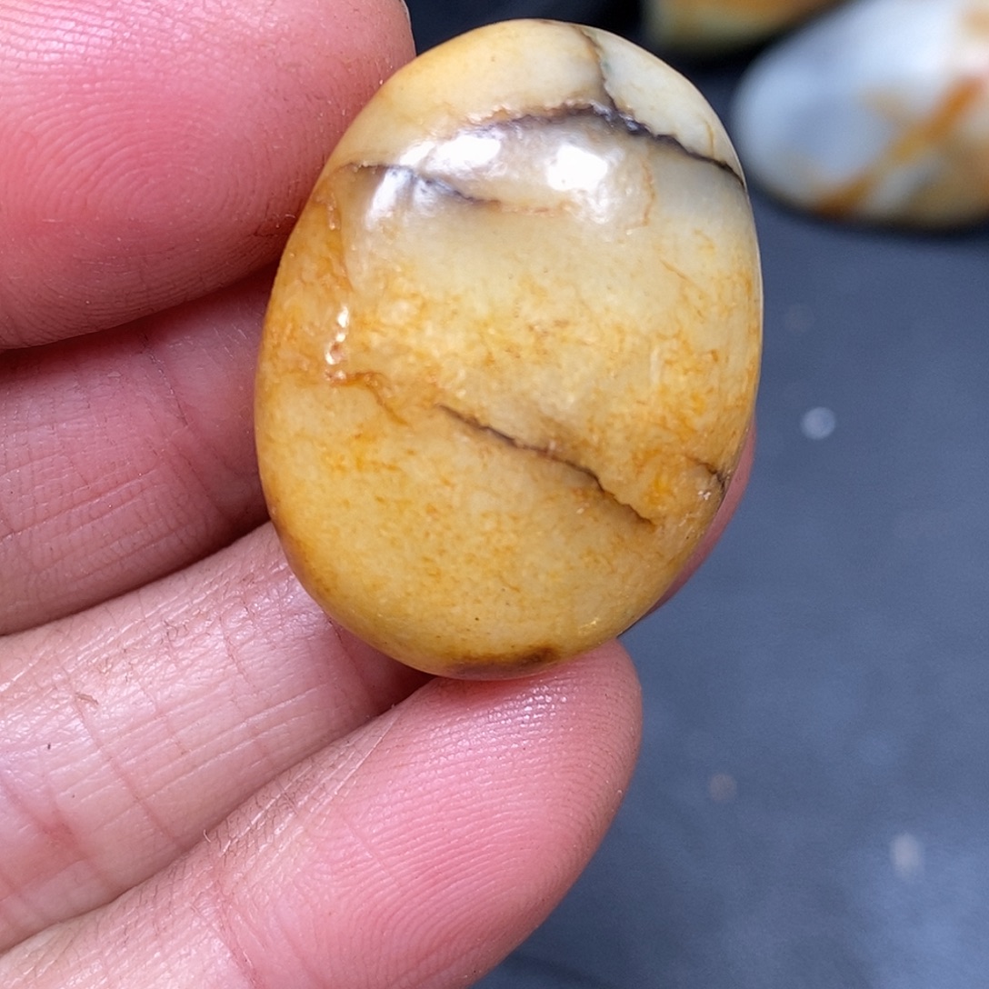 和田玉未镶嵌珠宝奇石