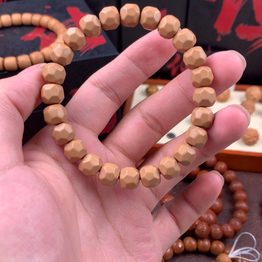 猴头核桃手串微瑕钻石面