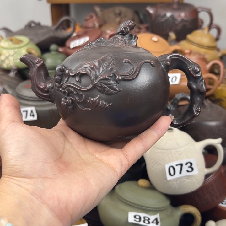 紫砂茶壶尾巴断了