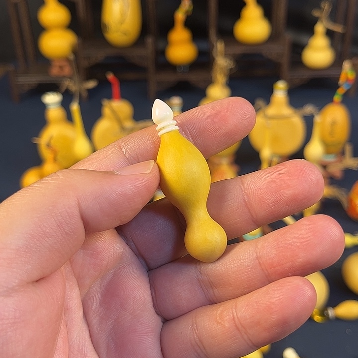 蚂蚁杆子葫芦。  11