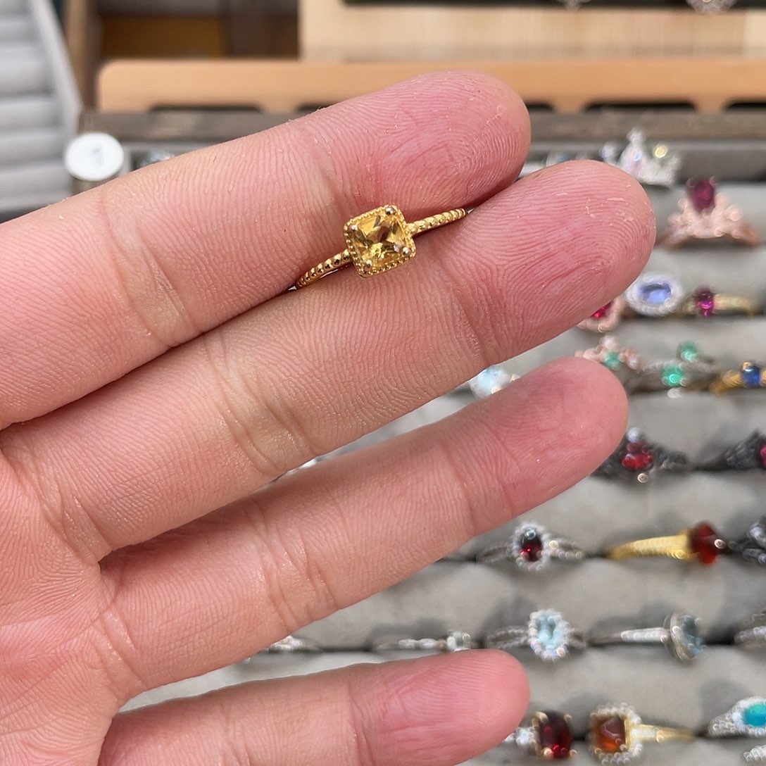 银S925镶嵌戒指黄晶