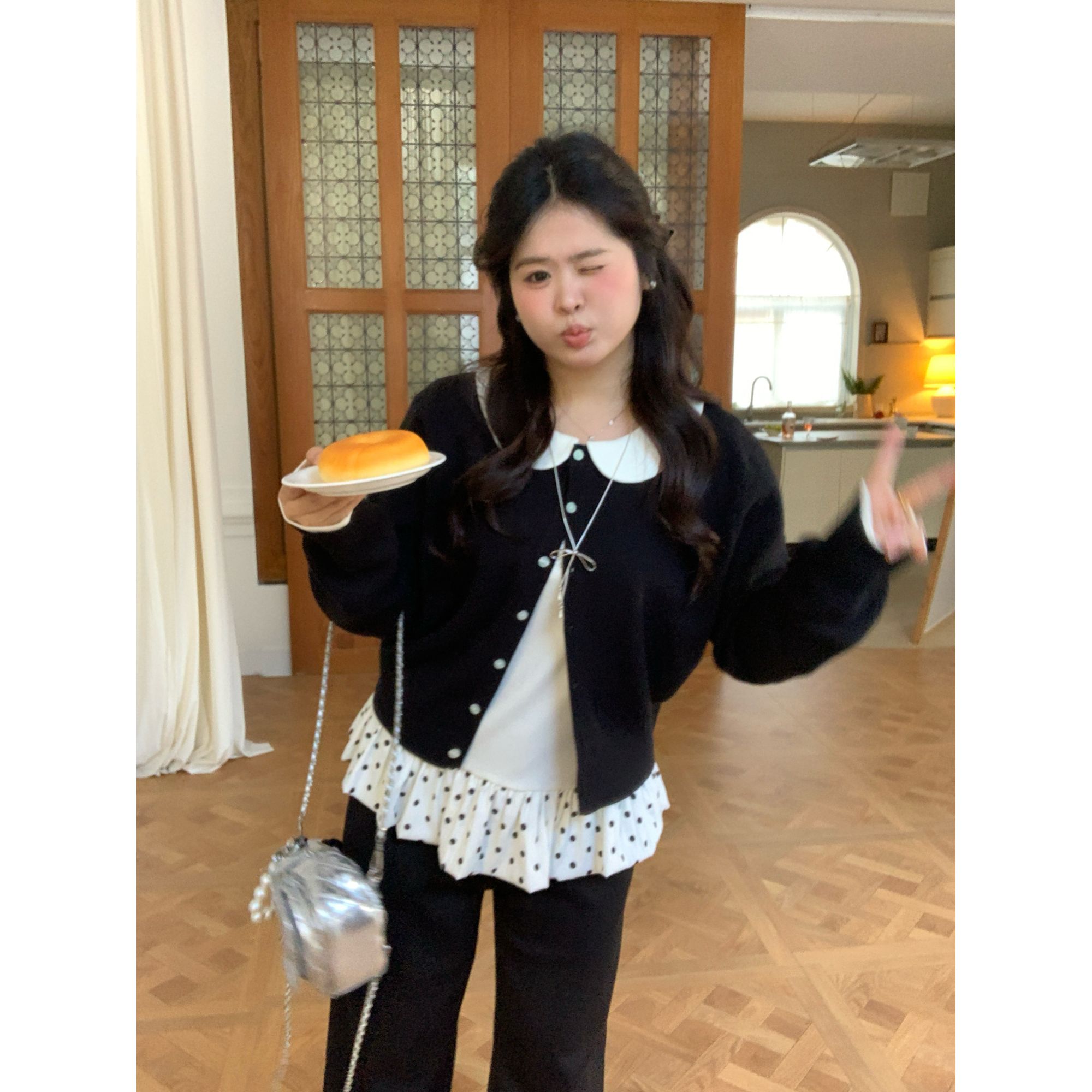 【黑白缪斯】大头婷微胖定制复古娃娃领拼波点内搭搭黑色开衫 L8280