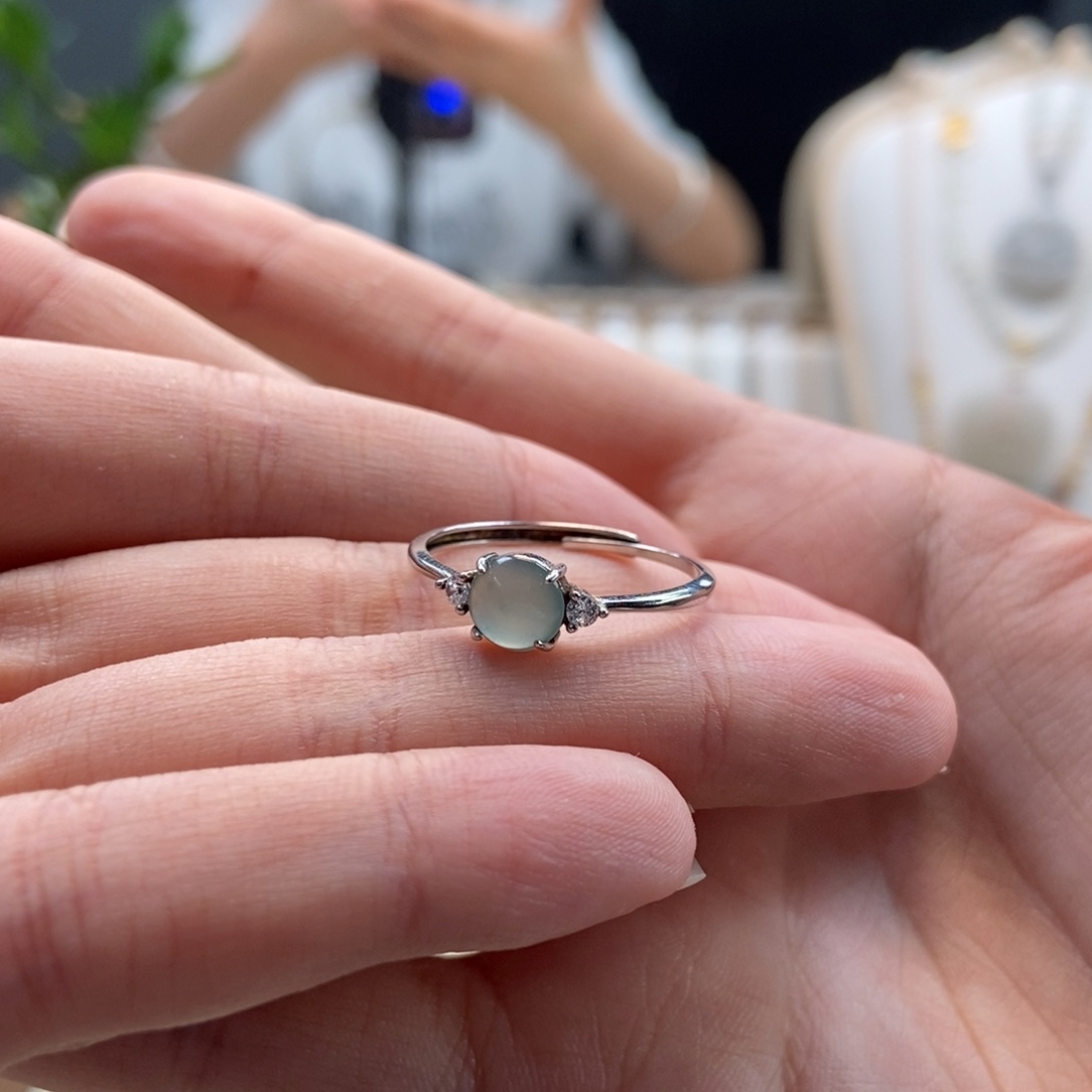 小***腻翡翠银S925镶嵌戒指