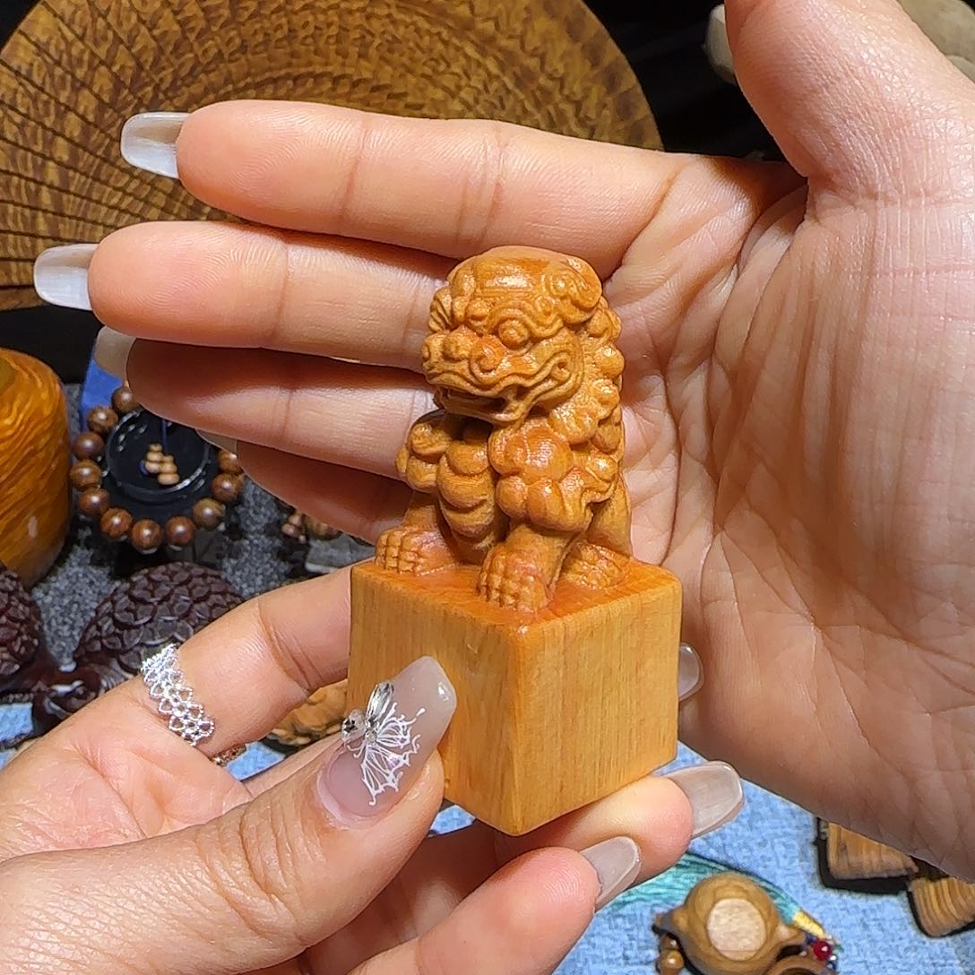 柏木（崖柏）手把件