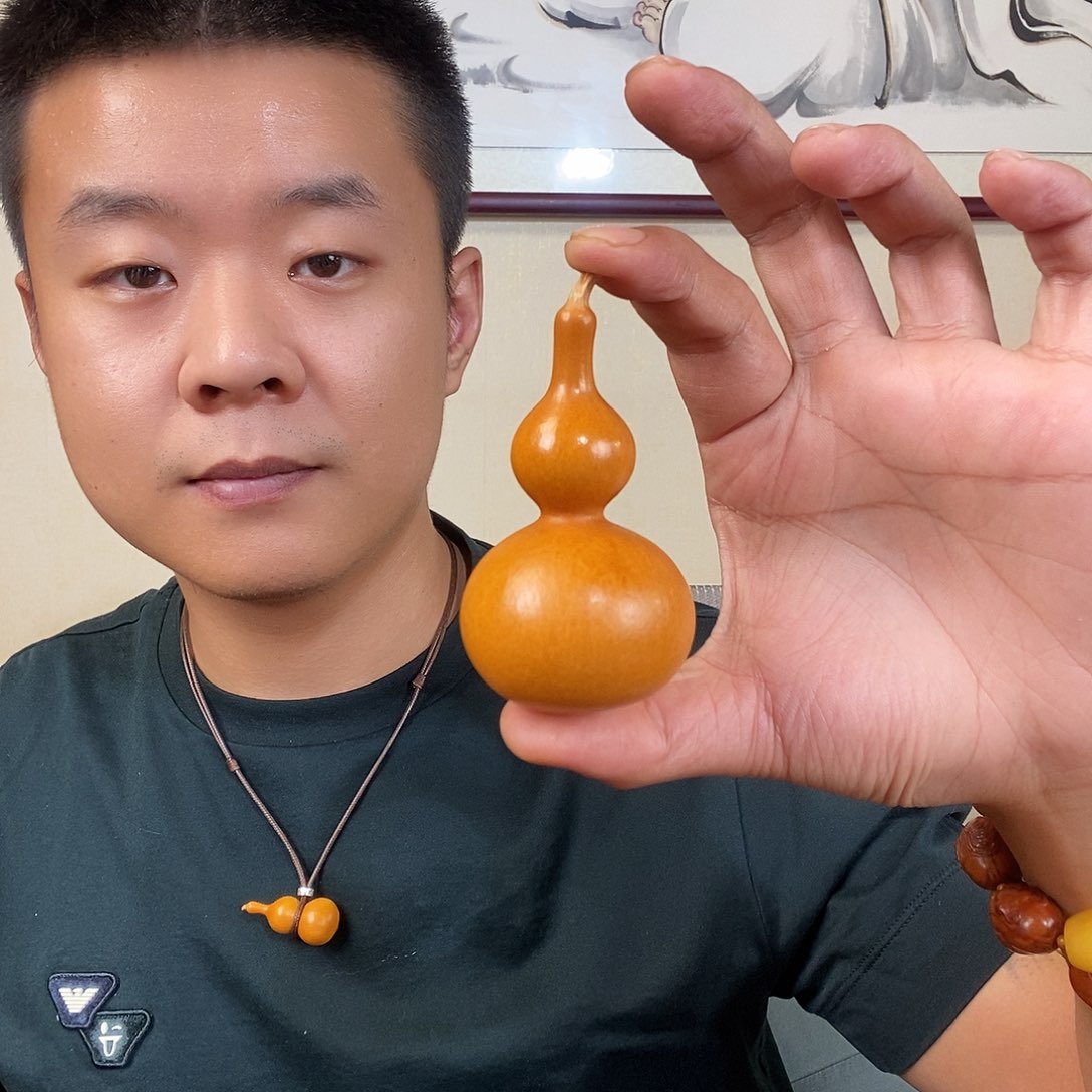 队***哥吊坠柏香籽/百香籽