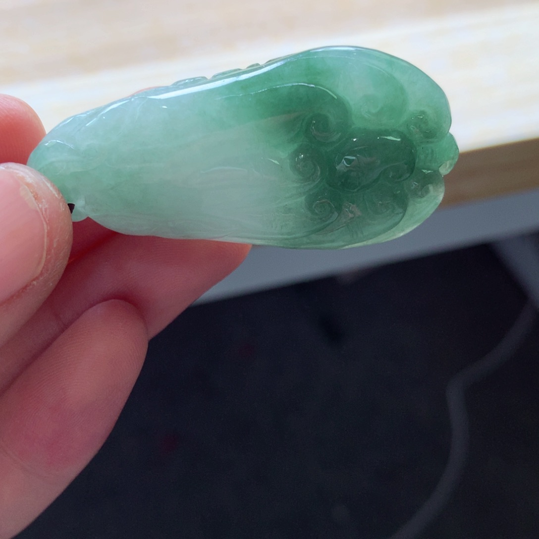 翡翠颈饰未镶嵌吊坠