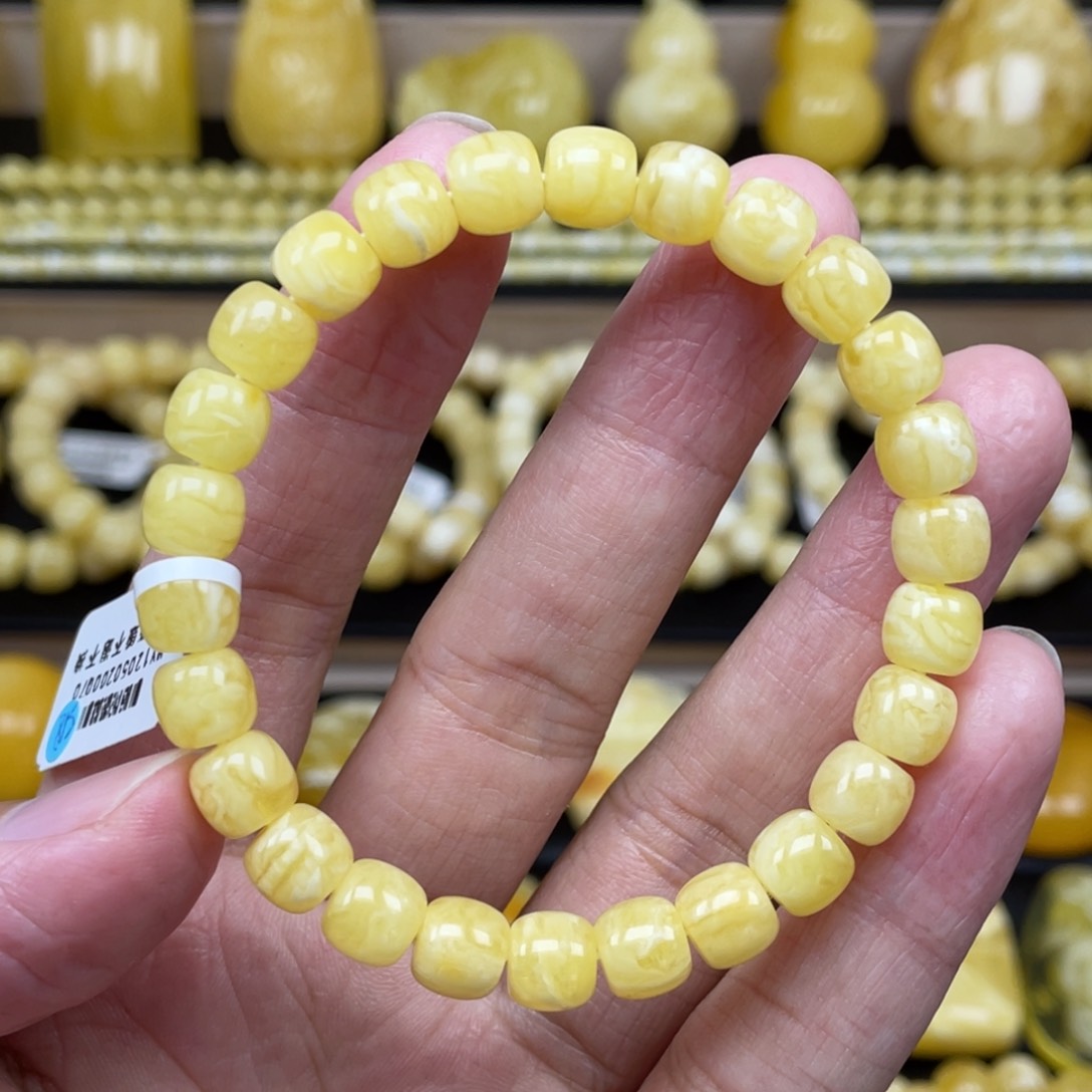 琥珀裸石未镶嵌手串