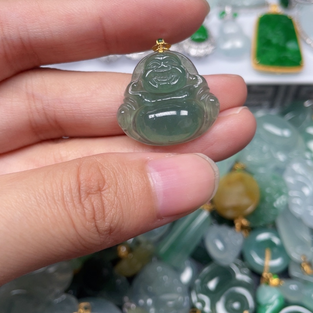 翡翠颈饰18K金镶嵌翡翠