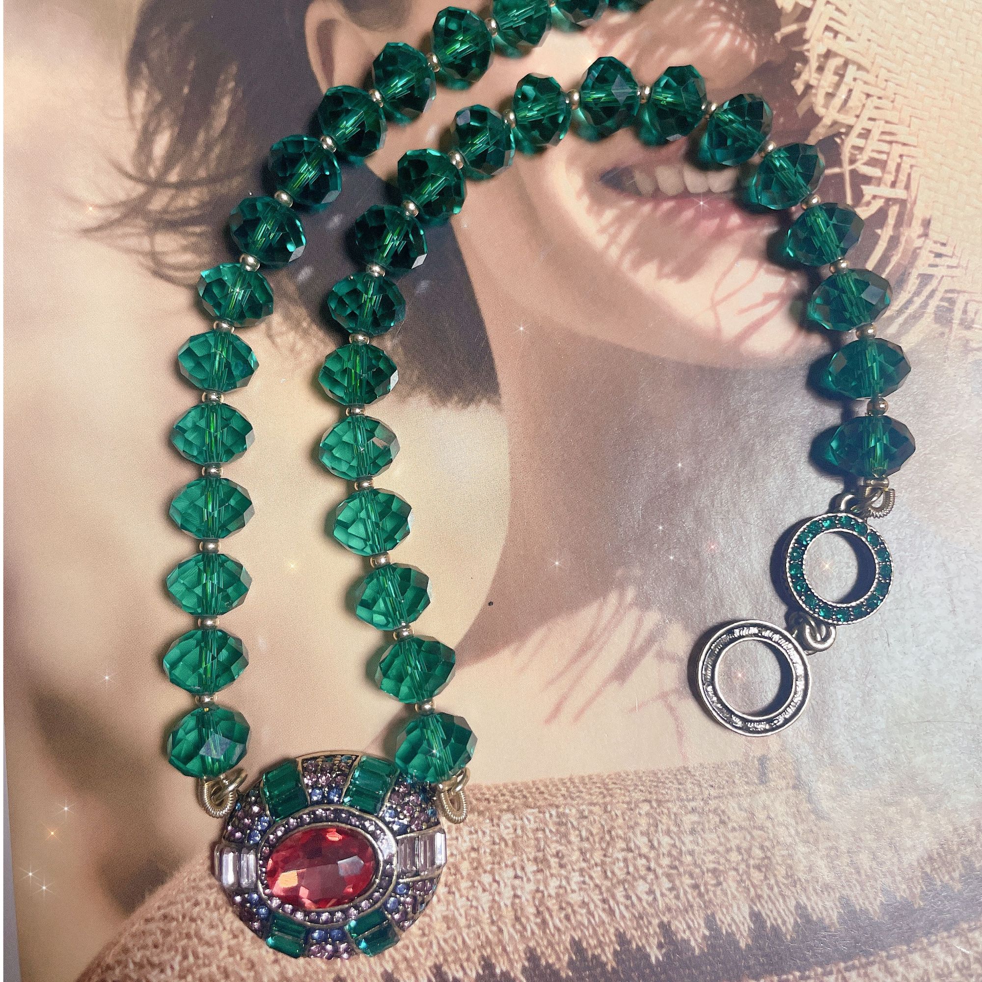 铜合金石英石项链 复古高质感绿彩晶项链气质镶嵌时尚彩色宫廷风