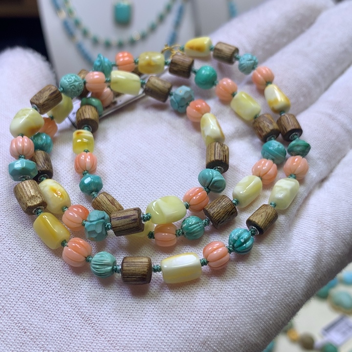 绿松石18K金镶嵌锁骨