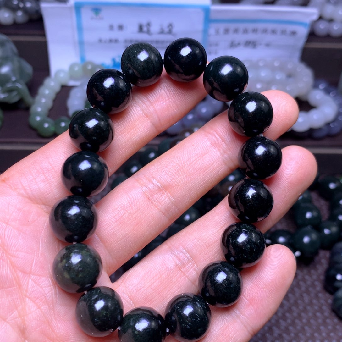 和田玉未镶嵌手串