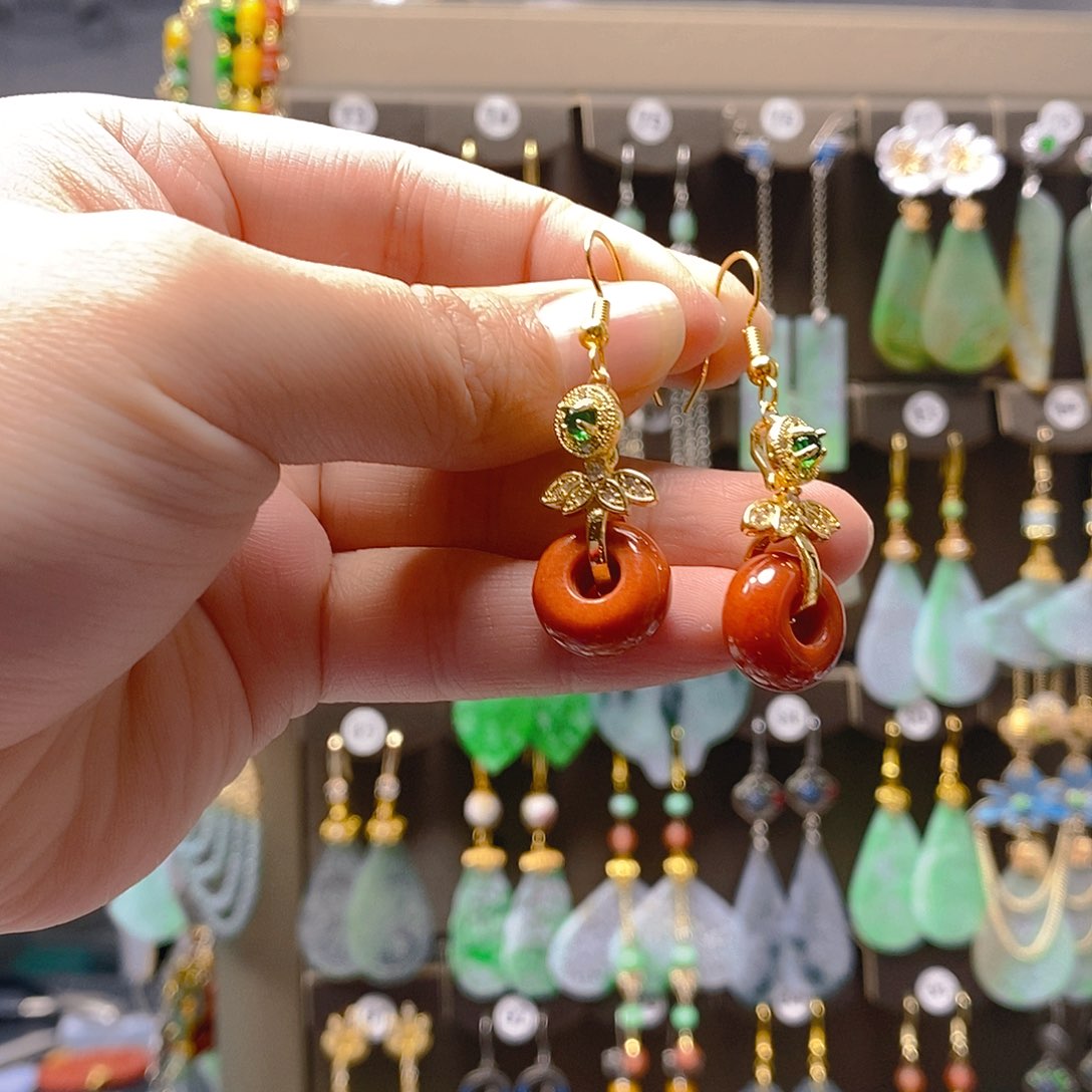 未镶嵌翡翠耳饰翡翠