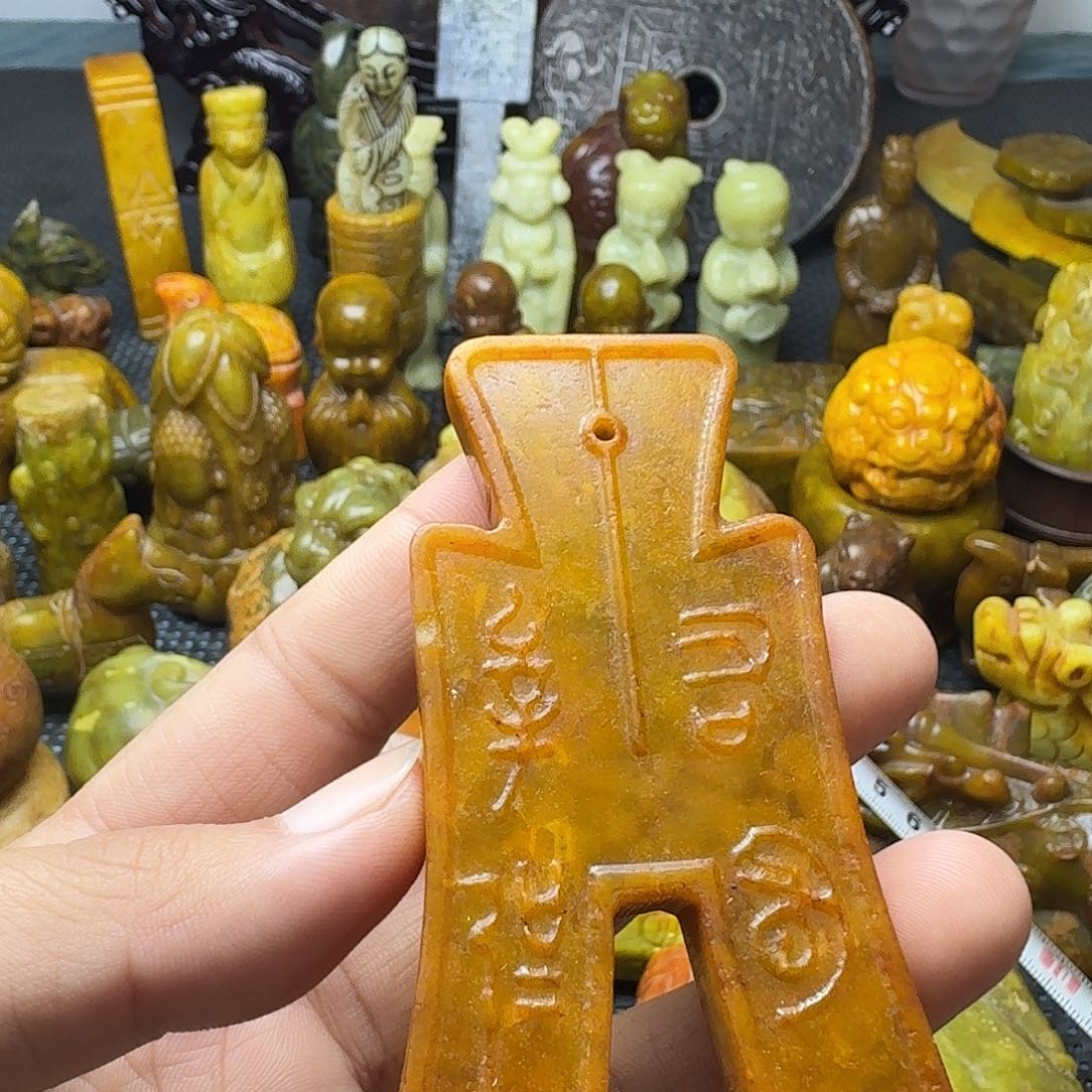 白玉菩提吊坠。。。