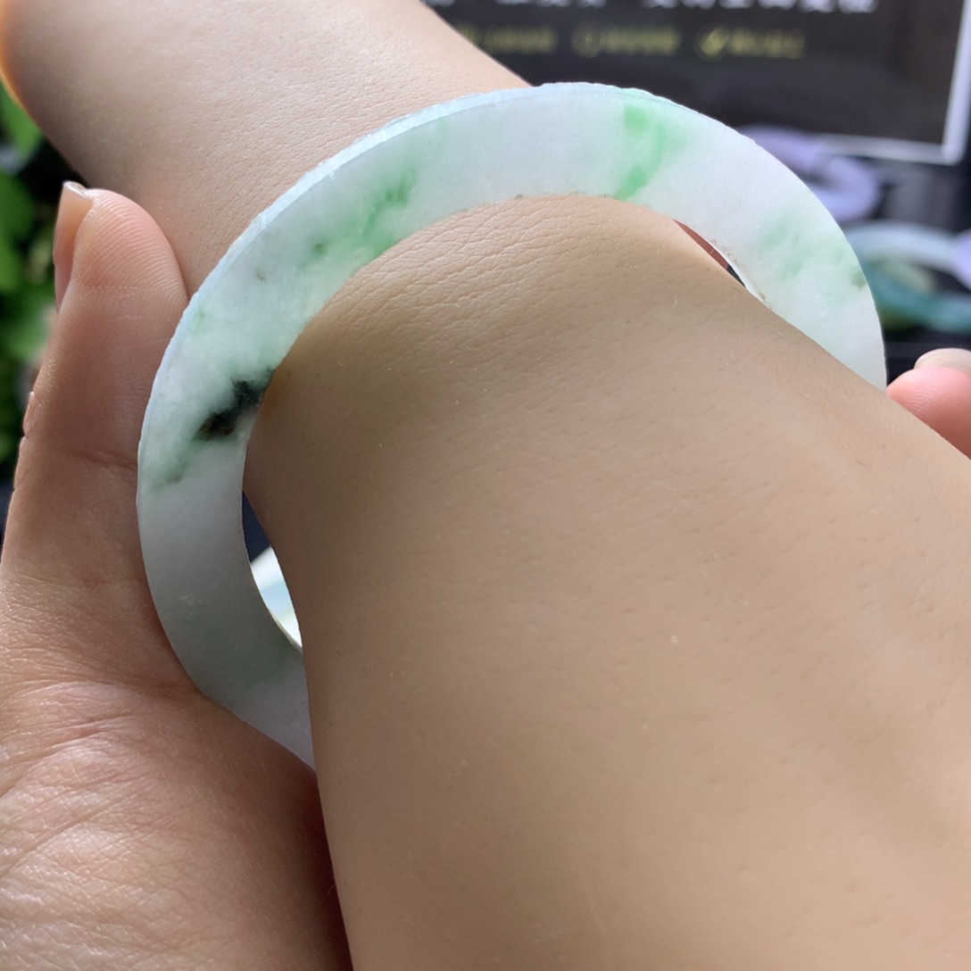 定制翡翠阳绿叮当未镶嵌