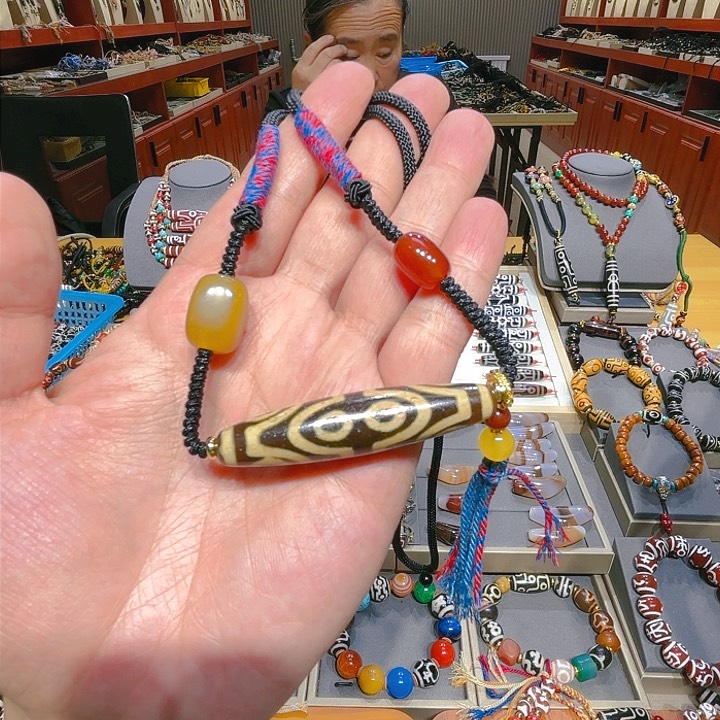 未镶嵌玛瑙/玉髓珠宝奇石