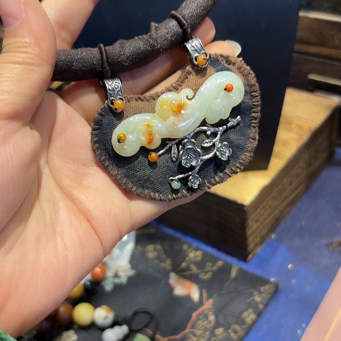 翡翠未镶嵌颈饰原创